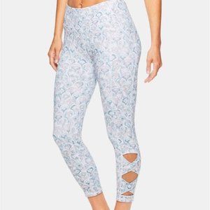 nwt GAIAM OM hi flow capri yoga pant print ankle